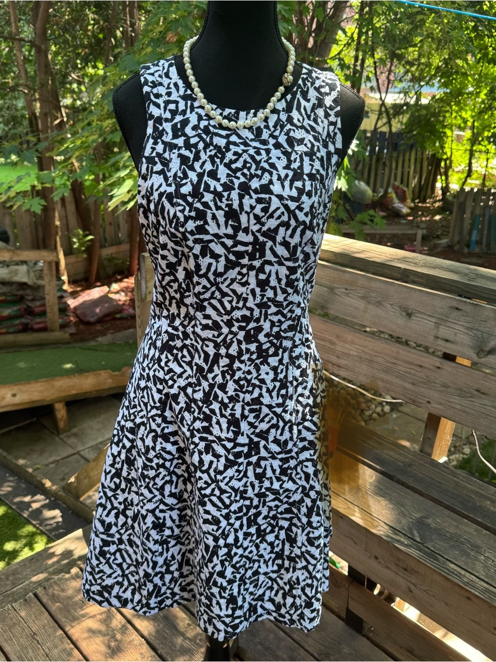 Theory Black & White Abstract Print Sleeveless Fit-and-Flare Dress